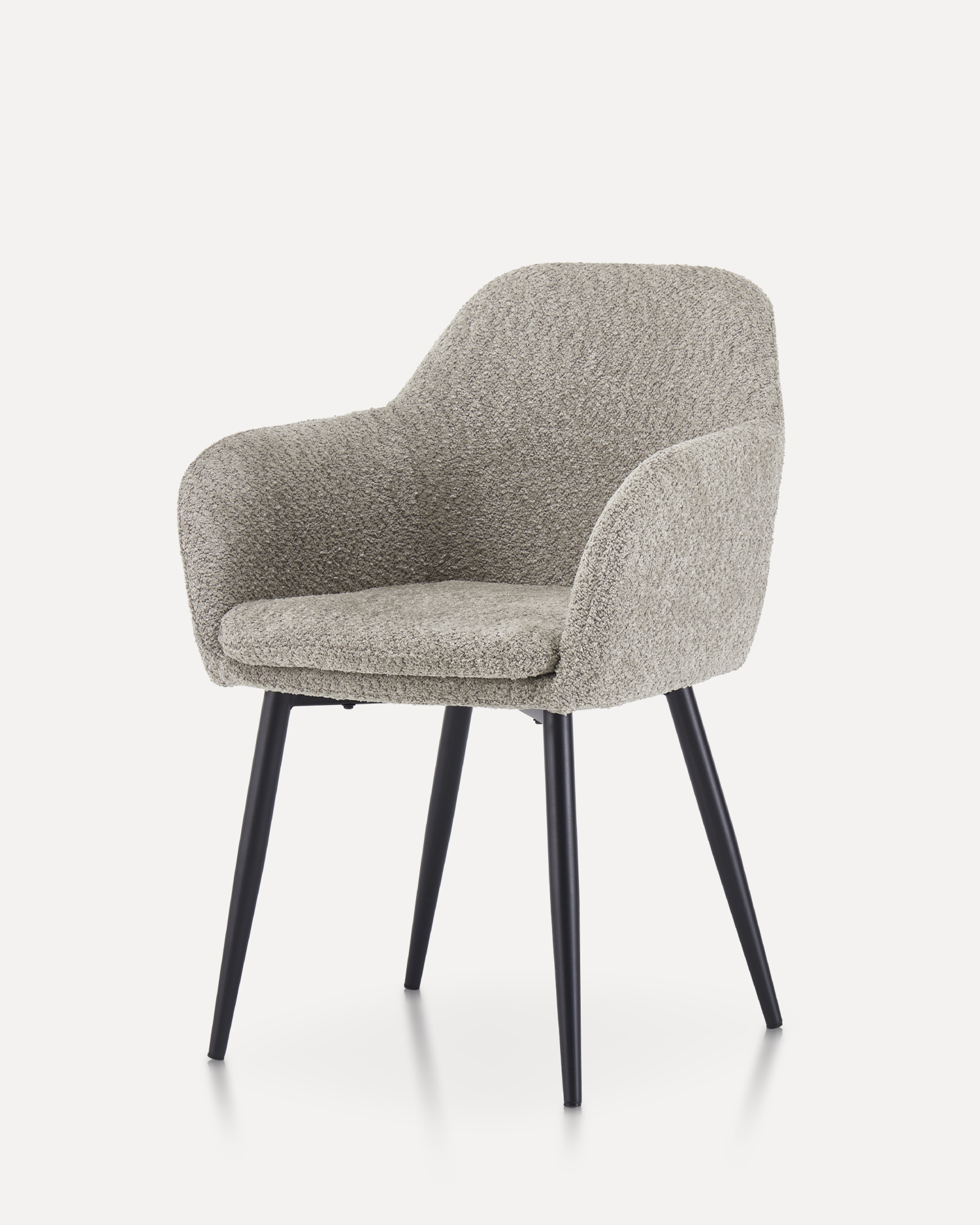 柔らかい布張りのダイニングチェア