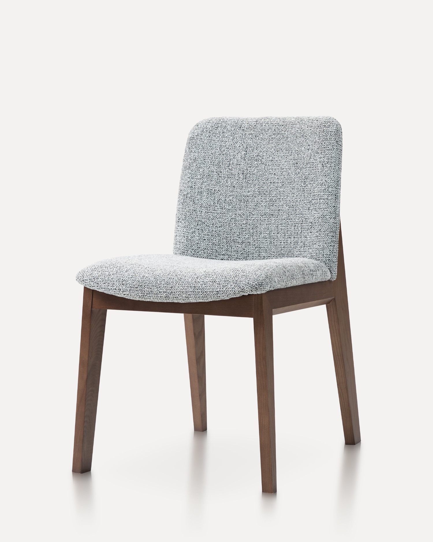 トーンアシュウッドチェアを招待します