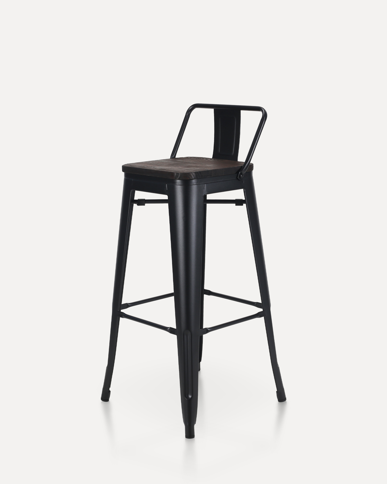 素朴なパティオデザインの椅子