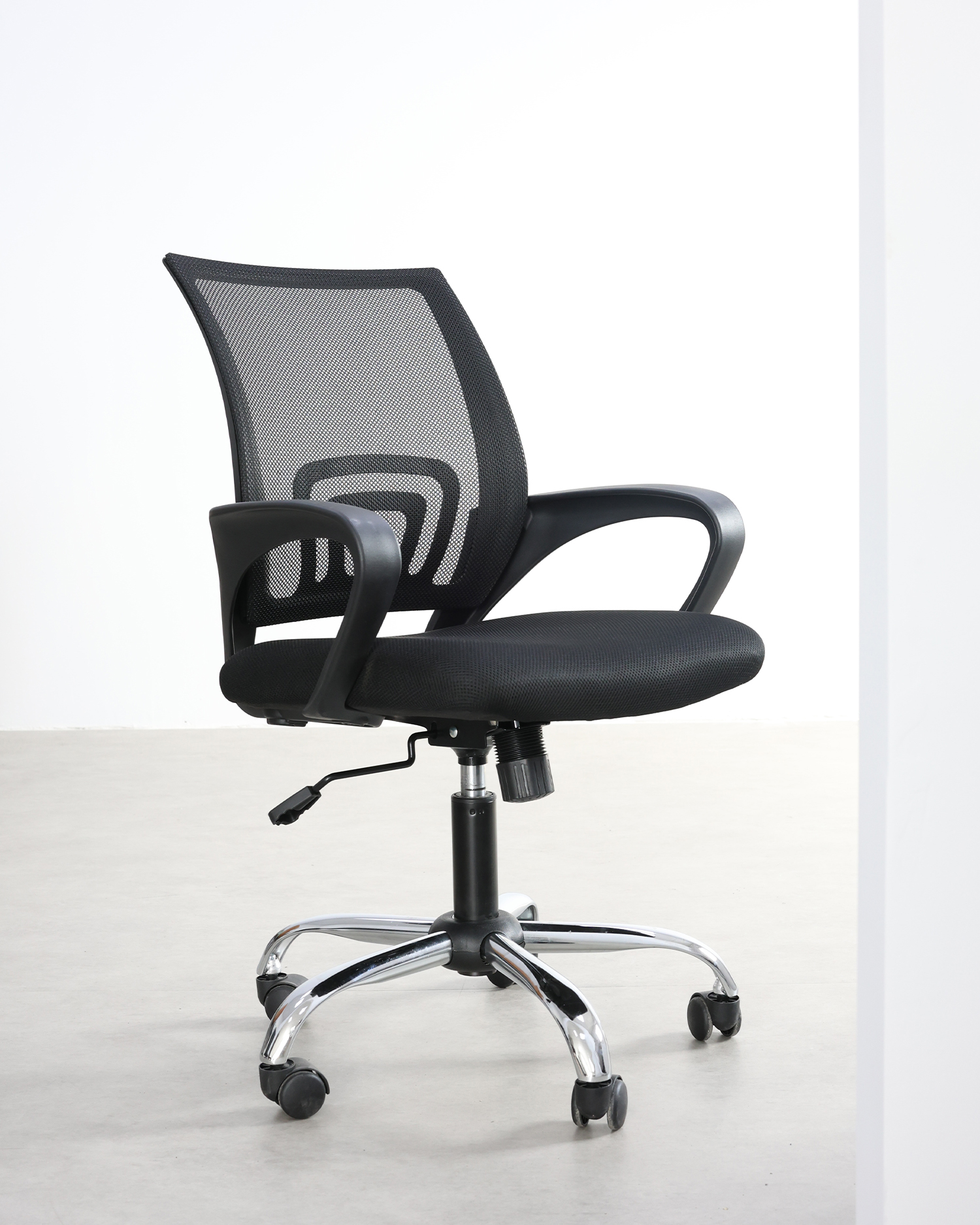クラシッククロム付きオフィスチェア クラシッククロム付きオフィスチェア
